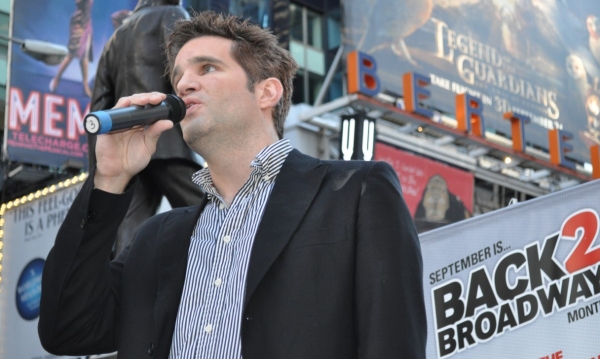 Photo Flash: Back2Broadway Hosts Karaoke in Times Square Image