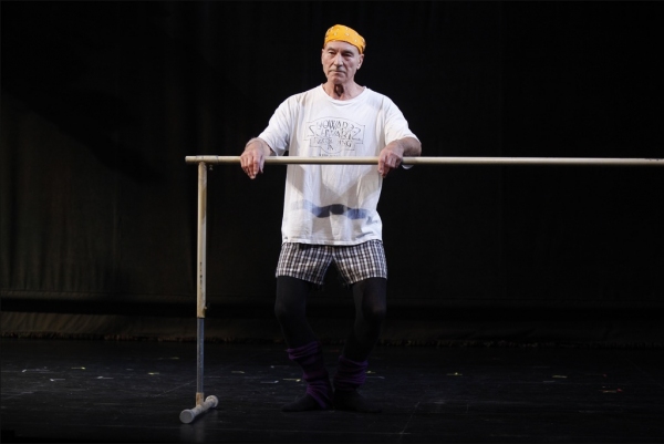 Photo Flash: A LIFE IN THE THEATRE on Broadway! Image