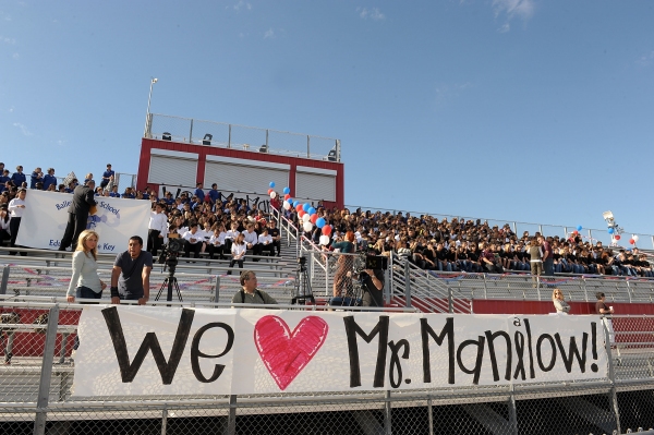 Photo Flash: Manilow Music Project Donates Instruments In Vegas Image
