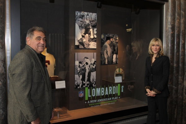 Photo Coverage: LOMBARDI Visits the Empire State Building Image