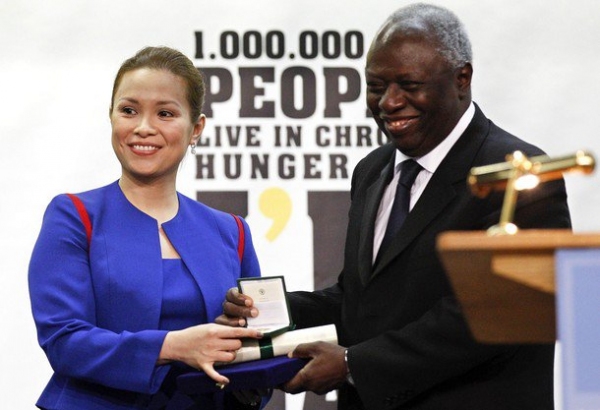Photo Flash: Lea Salonga Is New UN Ambassador In Action Against Hunger Image