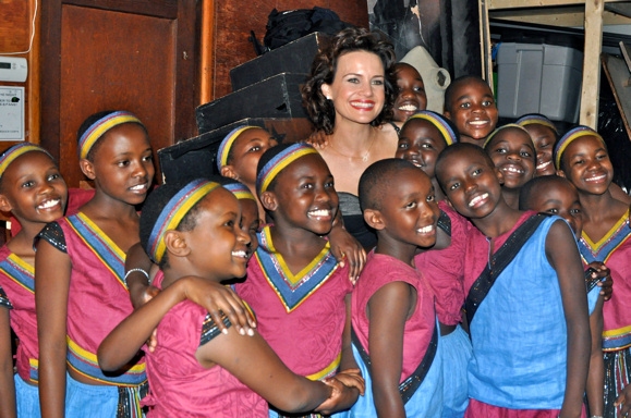 Carla Gugino and The African Children's Choir Photo