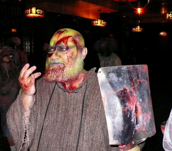 Photo Coverage: Halloween Preview: BLOOD MANOR Image
