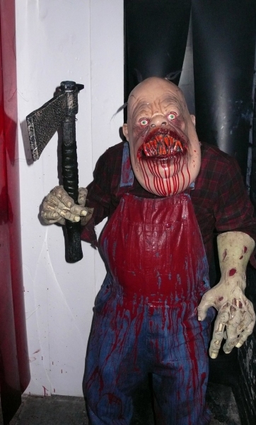Photo Coverage: Halloween Preview: BLOOD MANOR Image