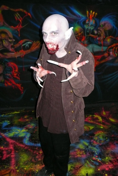 Photo Coverage: Halloween Preview: BLOOD MANOR Image