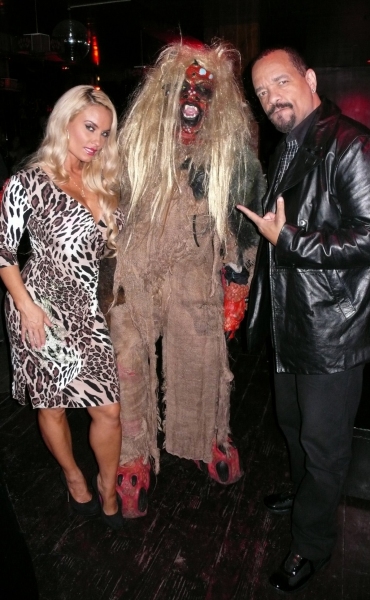 Photo Coverage: Halloween Preview: BLOOD MANOR Image