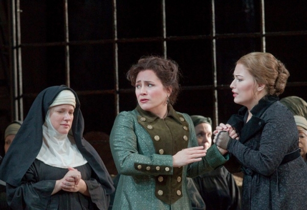 Photo Flash: IL TROVATORE Opens at Metropolitan Opera Image