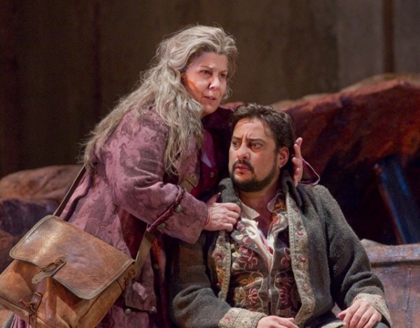 Photo Flash: IL TROVATORE Opens at Metropolitan Opera Image
