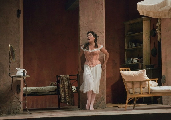 Photo Flash: Metropolitan Opera's DON PASQUALE Image