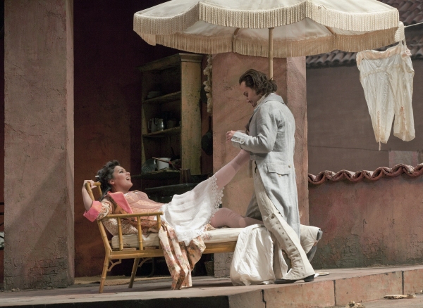 Photo Flash: Metropolitan Opera's DON PASQUALE Image