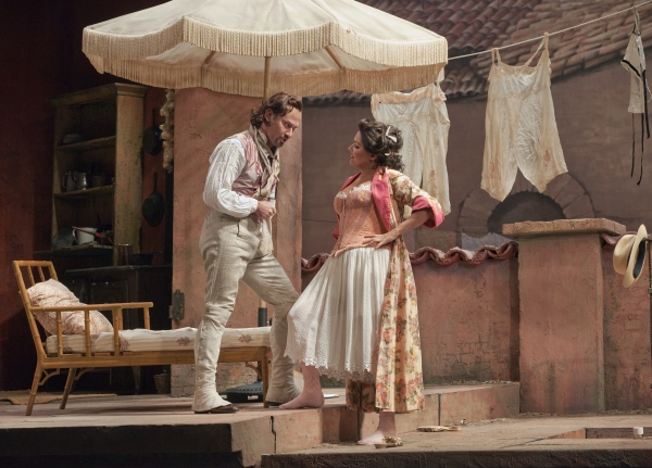 Photo Flash: Metropolitan Opera's DON PASQUALE Image