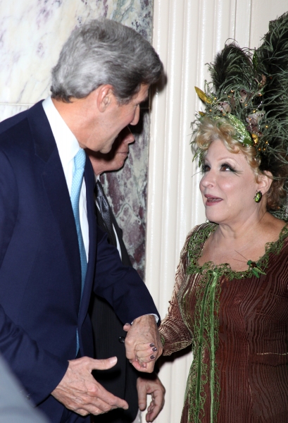 Photo Coverage: 15th Annual Hulaween Benefit Gala Image