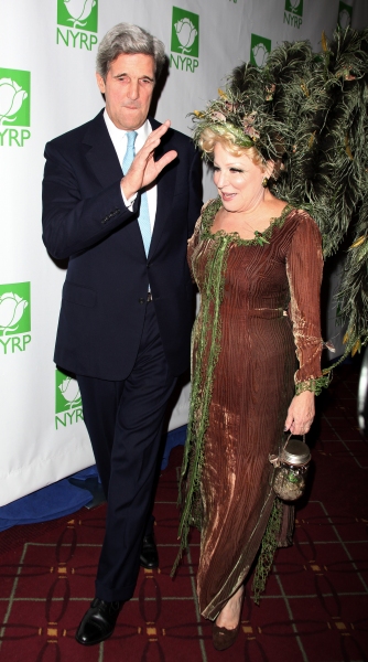 Photo Coverage: 15th Annual Hulaween Benefit Gala Image