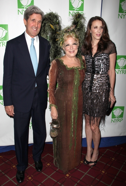 John Kerry, Bette Midler & Alexandra Kerry Photo