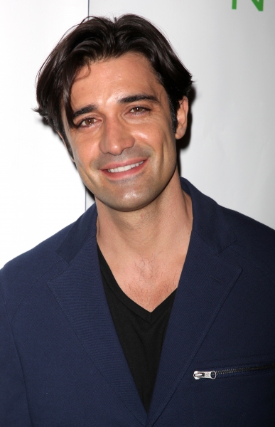 Photo Coverage: 15th Annual Hulaween Benefit Gala Image