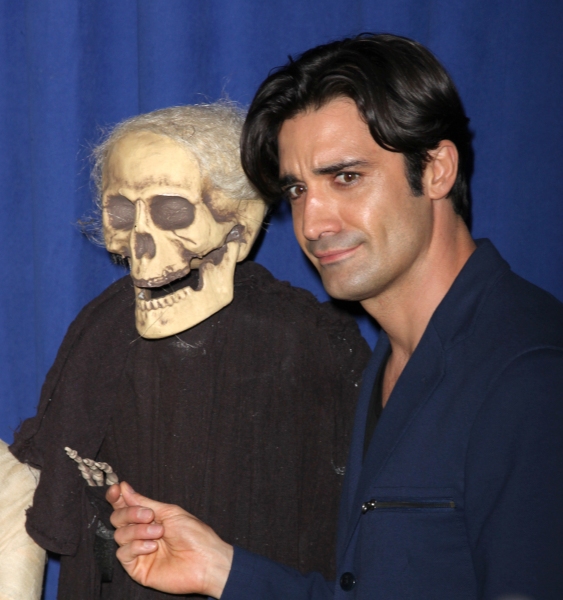 Photo Coverage: 15th Annual Hulaween Benefit Gala Image