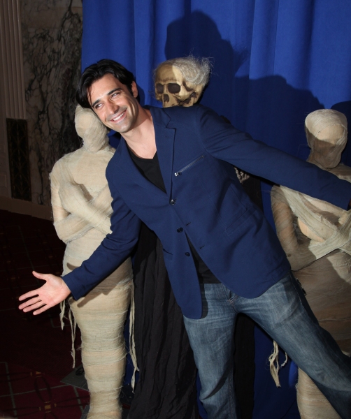 Photo Coverage: 15th Annual Hulaween Benefit Gala Image