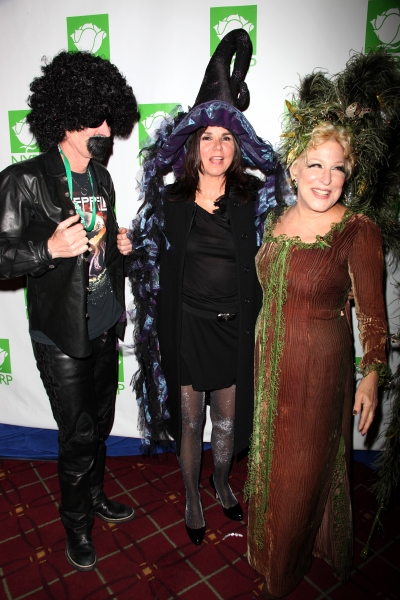 Photo Coverage: 15th Annual Hulaween Benefit Gala Image