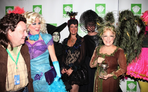 Photo Coverage: 15th Annual Hulaween Benefit Gala Image