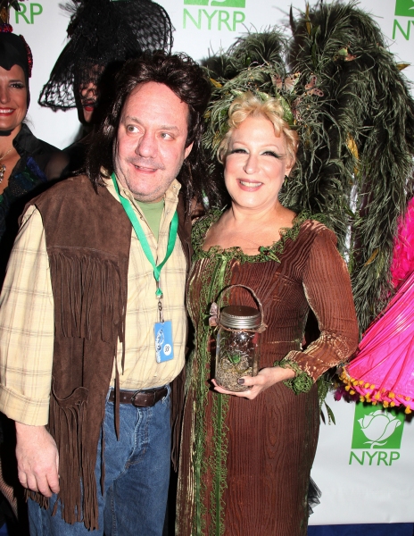 Photo Coverage: 15th Annual Hulaween Benefit Gala Image