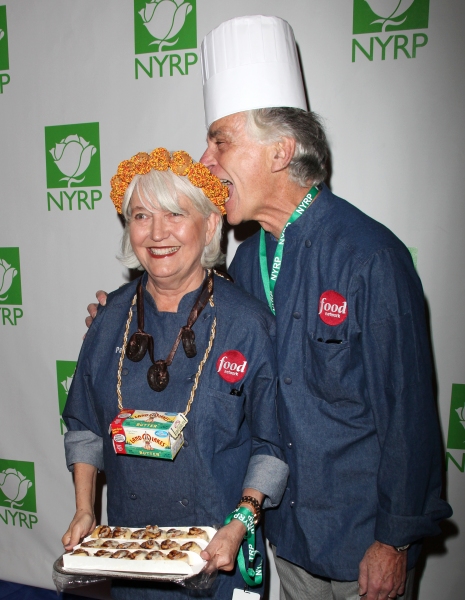 Photo Coverage: 15th Annual Hulaween Benefit Gala Image