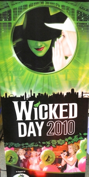 Photo Coverage: WICKED Day 2010 - Live From London! Image