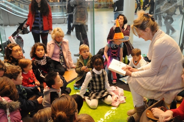 Photo Coverage: WICKED Day 2010 - Live From London! Image