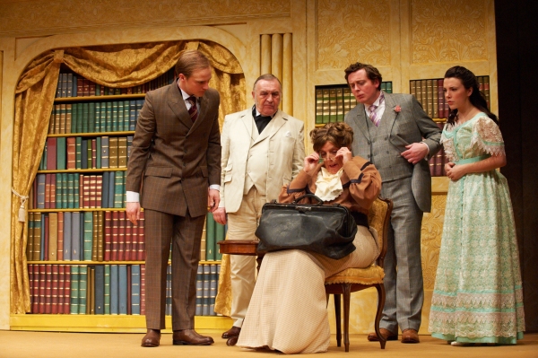 Photo Flash: English Theatre Presents THE IMPORTANCE OF BEING EARNEST Image