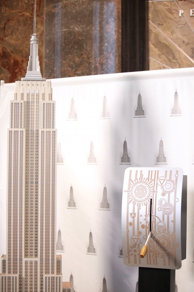 Photo Coverage: JERSEY BOYS Lighting Ceremony at the Empire State Building Image