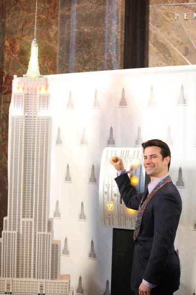 Photo Coverage: JERSEY BOYS Lighting Ceremony at the Empire State Building Image