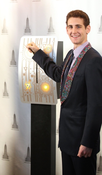 Photo Coverage: JERSEY BOYS Lighting Ceremony at the Empire State Building Image