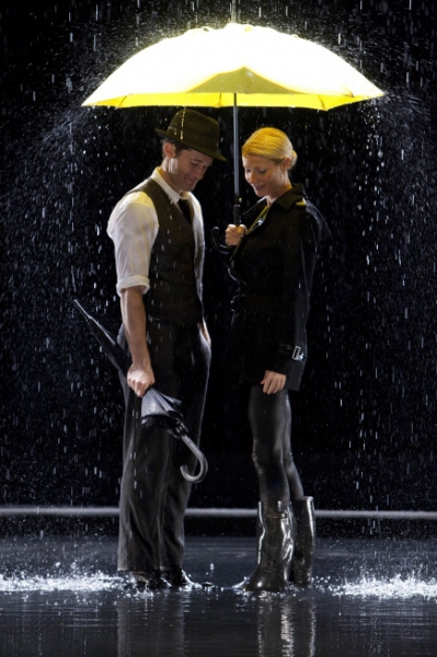 Photo Flash: Paltrow Goes GLEE Image