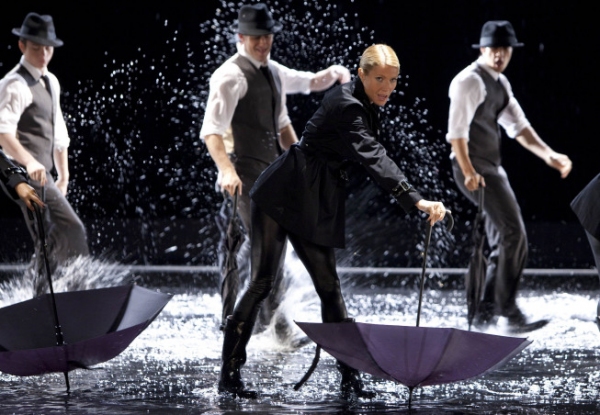 Photo Flash: Paltrow Goes GLEE Image
