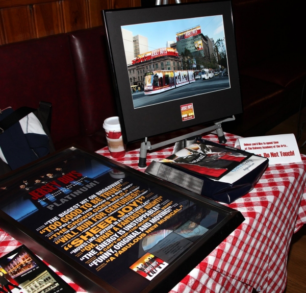 Photo Coverage: JERSEY BOYS celebrates Five Years on Broadway with Fans! Image