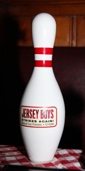 Photo Coverage: JERSEY BOYS celebrates Five Years on Broadway with Fans! Image