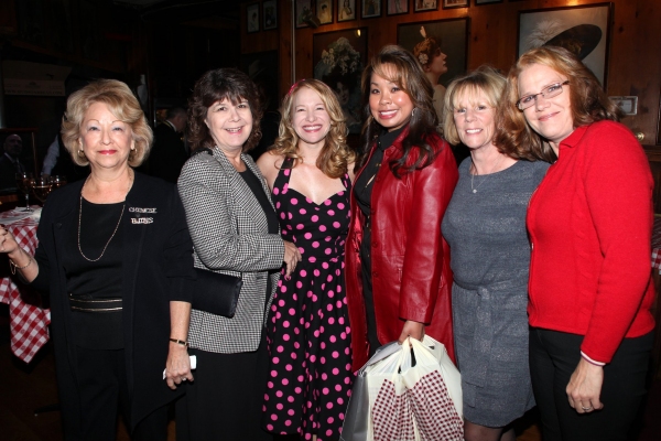 Photo Coverage: JERSEY BOYS celebrates Five Years on Broadway with Fans! Image