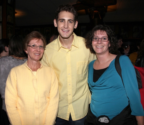 Photo Coverage: JERSEY BOYS celebrates Five Years on Broadway with Fans! Image