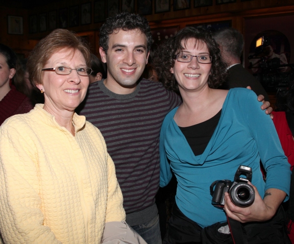 Photo Coverage: JERSEY BOYS celebrates Five Years on Broadway with Fans! Image
