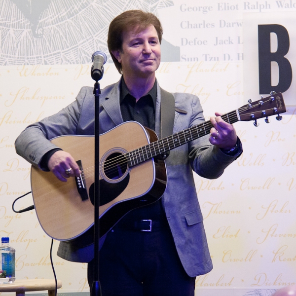 Photo Coverage: RAIN Talks Beatles & Promotes Cast Album at Barnes & Noble Image