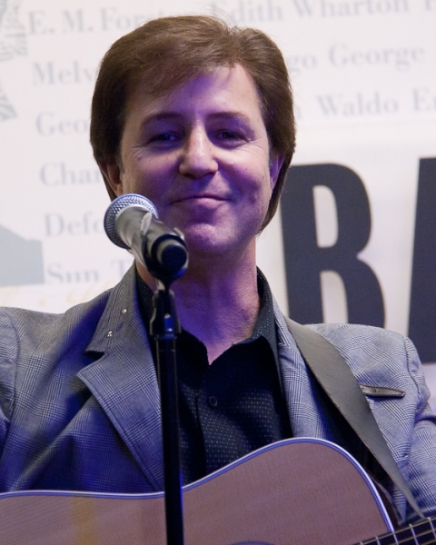 Photo Coverage: RAIN Talks Beatles & Promotes Cast Album at Barnes & Noble Image