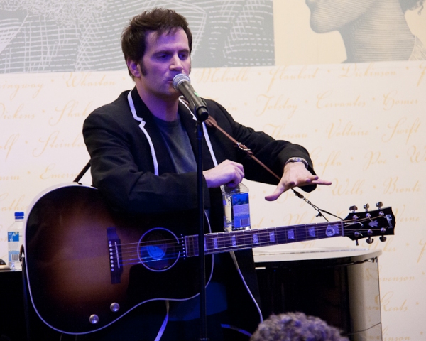 Photo Coverage: RAIN Talks Beatles & Promotes Cast Album at Barnes & Noble Image