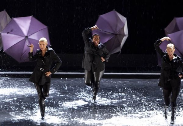 Holly (guest star Gwyneth Paltrow, C) performs "Singing in the Rain" and "Umbrella" w Photo