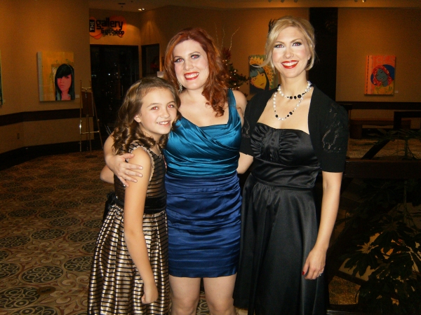 Photo Flash: IT'S BEGINNING TO LOOK A LOT LIKE CHRISTMAS Opening Night Image
