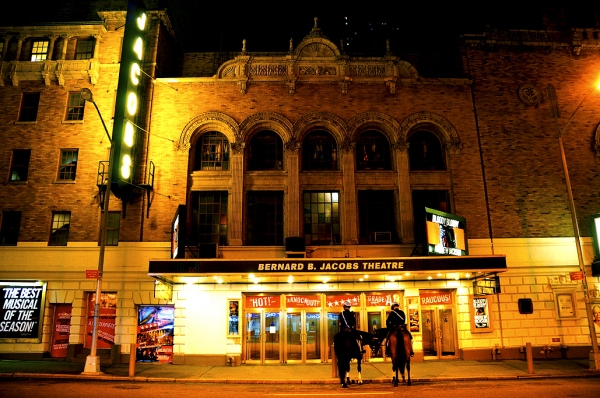 Photo Coverage: UP ON THE MARQUEE Broadway at Night Special! Image