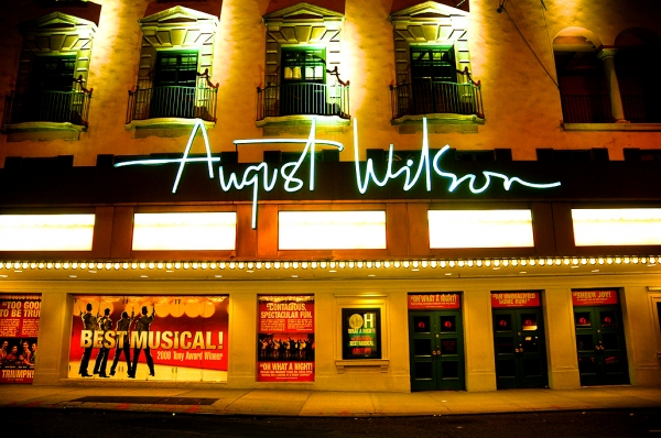 Photo Coverage: UP ON THE MARQUEE Broadway at Night Special! Image