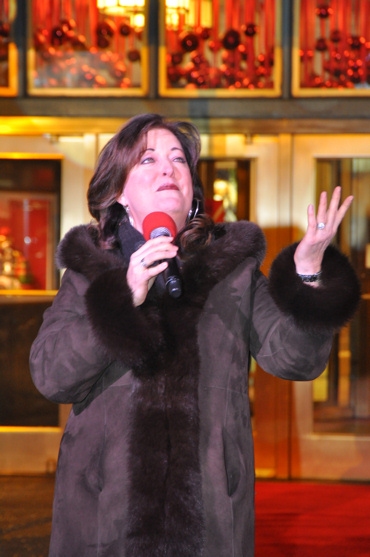 Photo Coverage: Macy's Herald Square Christmas Window Unveiling Spectacular Image