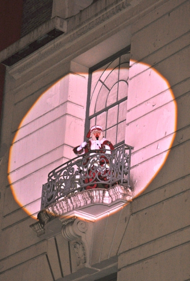 Photo Coverage: Macy's Herald Square Christmas Window Unveiling Spectacular Image