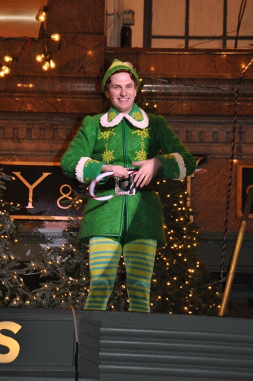 Photo Coverage: Macy's Herald Square Christmas Window Unveiling Spectacular Image