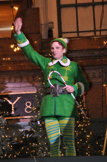 Photo Coverage: Macy's Herald Square Christmas Window Unveiling Spectacular Image