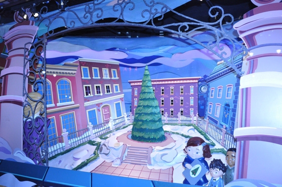 Photo Coverage: Macy's Herald Square Christmas Window Unveiling Spectacular Image